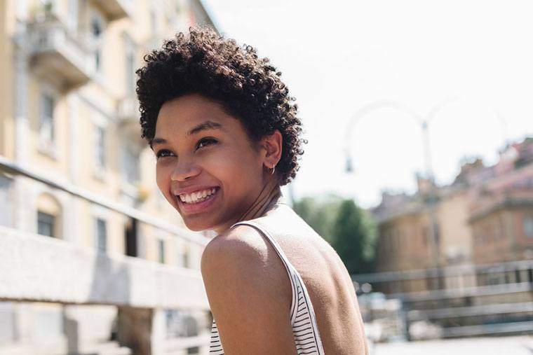 Alles, was Sie über die Verwendung von Retinol für Ihre glühendste Haut aller Zeiten wissen müssen