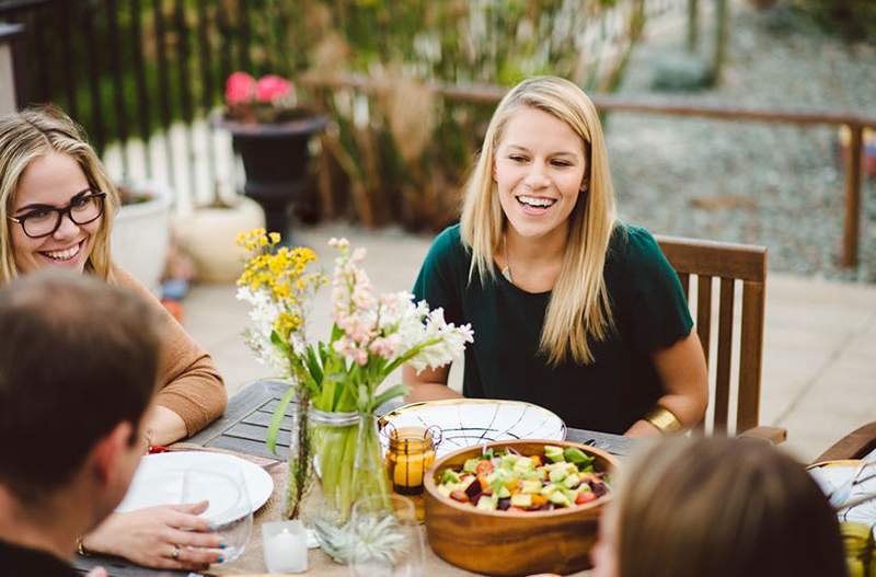 Planejando uma festa de verão? Aqui está como um profissional entretida consciente