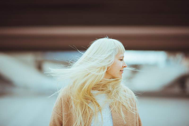 Wie man lila Shampoo korrekt verwendet, so Coloristen