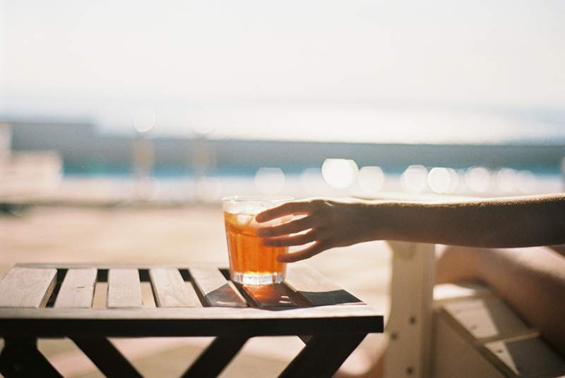 Seu kombucha pode ter mais álcool do que você assume (especialmente se for caseiro)