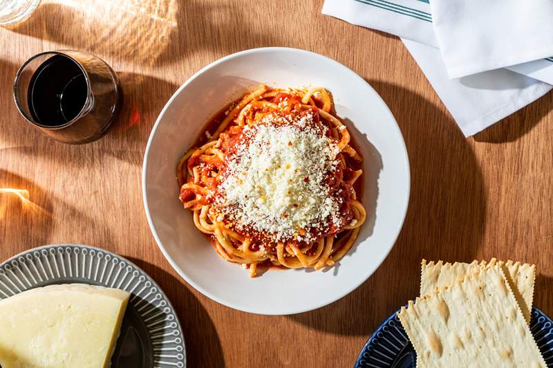 Per favore, permettici (e un dietista registrato) di presentare il caso per l'aggiunta di * più * pasta alla tua dieta