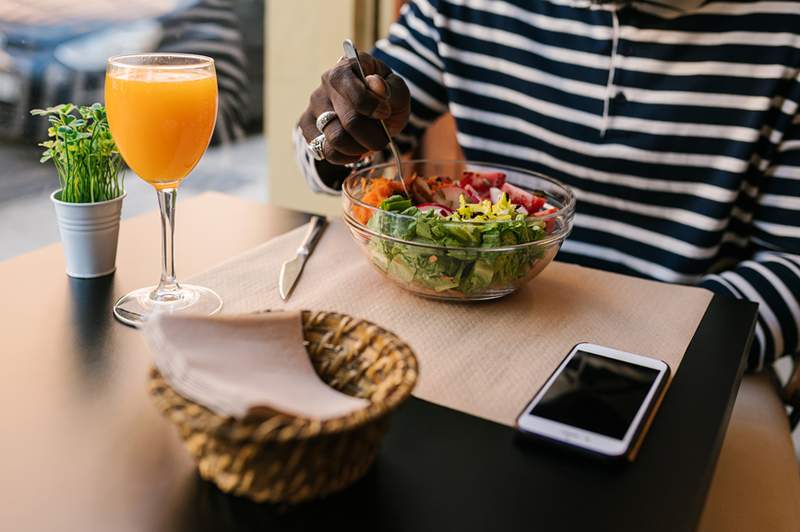 Kā pārliecināties, ka jūs ēdat pietiekami daudz glutationa, “visu antioksidantu māte”