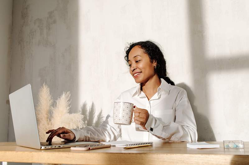 Sollten Sie Ihre Zähne vor oder nach dem Trinken von Kaffee putzen?