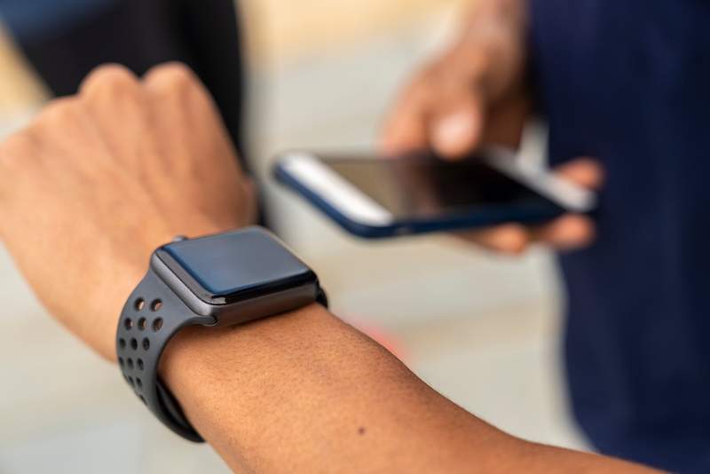 Najlepsza technologia fitness do zakupu na dużej wyprzedaży Walmart, od zegarków jabłkowych po bieżniki