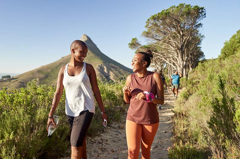 Pourquoi un diététiste dit qu'une promenade matinale augmentera votre digestion et augmentera vos niveaux d'énergie toute la journée