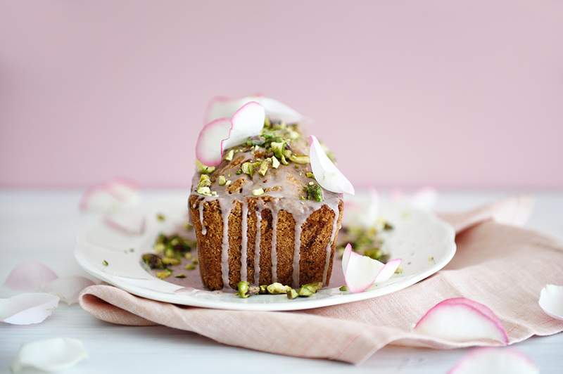 7 recetas de pan de desayuno fáciles de hornear que están llenas de proteínas y fibra compatible con intestino