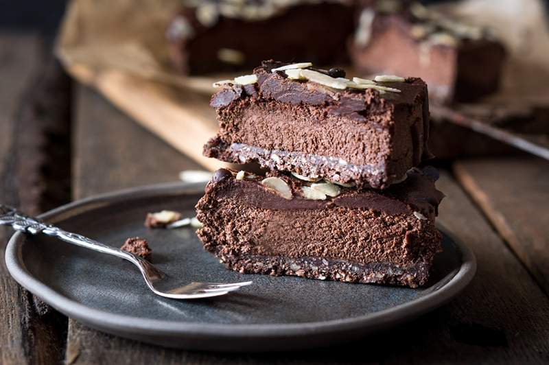 Sie benötigen nur 3 Zutaten, um diese entzündungshemmenden Erdnussbutter-Bananen-Brownies zu backen