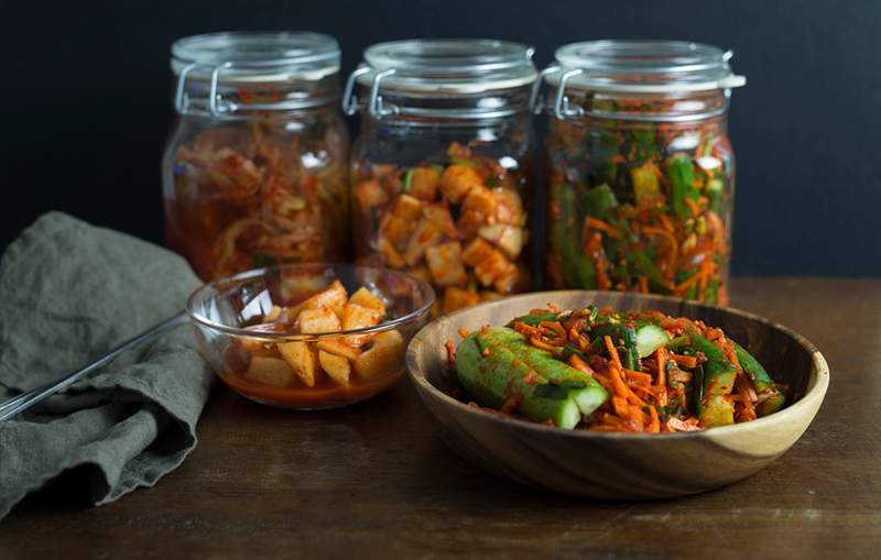 Dit Apple-Radish Kimchi-recept is geladen met smaak en darmminnende, digestie-verhoogde voordelen