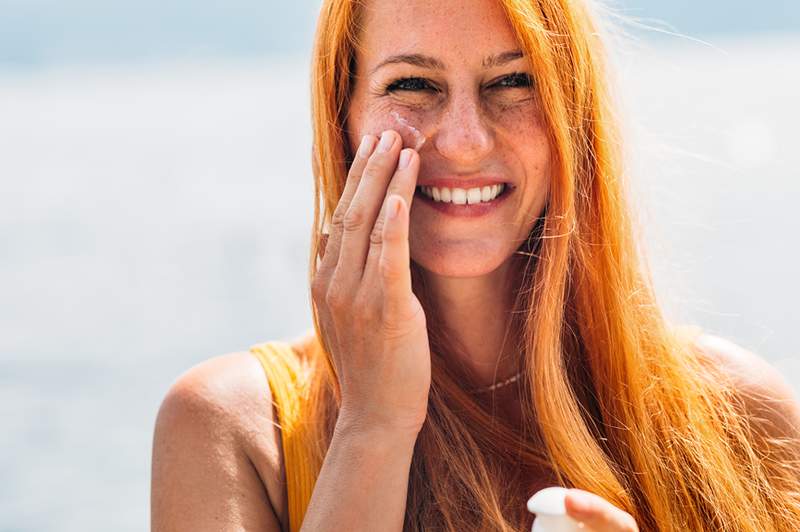 7 Dermatologer deler 7 tips for å bruke solkrem riktig-fordi vi alle gjør de samme feilene