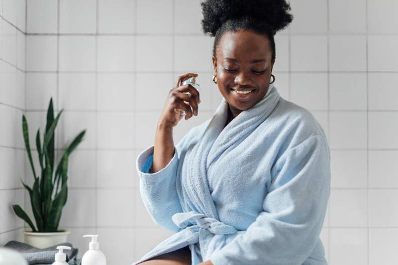 Deze eenvoudige, in-shower-hack maakt je favoriete geur allemaal duren. Dag. Lang.