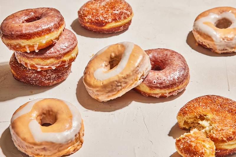 Estas mini rosquillas de camote glaseadas con limón luchan contra la inflamación con cada acogedor bocado