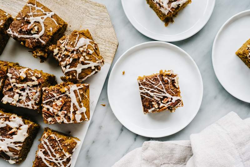 Ti visoki beljakovinski cimetni toast Crunch Blondies so moj novi najljubši zajtrk