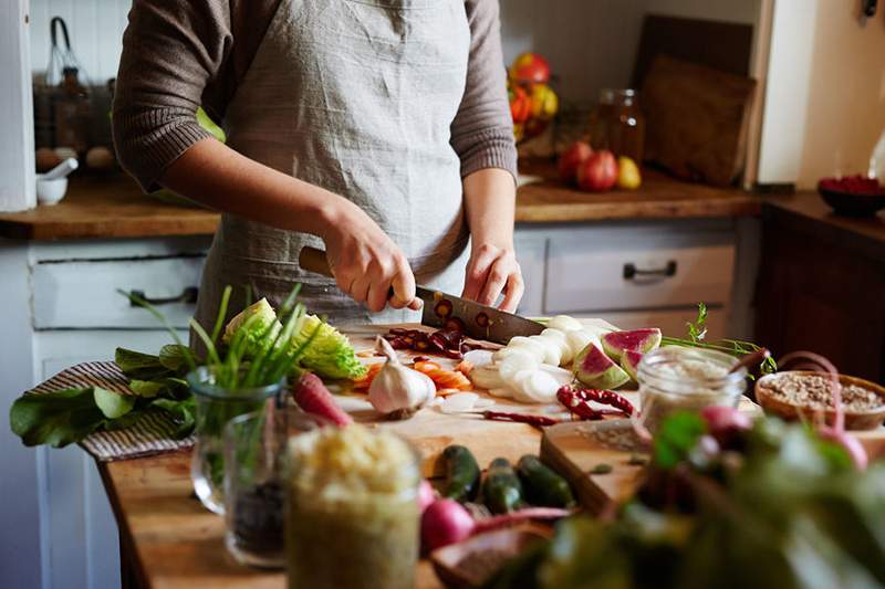 6 aliments pour les os forts Un rhumatologue veut que vous mangez tous les jours et 1 pour éviter