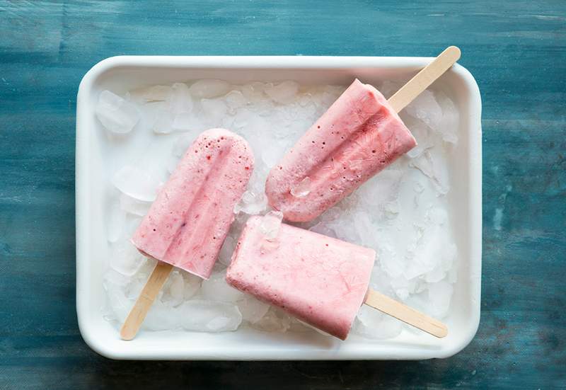 Diese 1-inhaltlichen (!) Gefrorene Früchte am Eis am Stiel sind die ultimativen Hydratation, die sich mit entzündungsbekämpfender Sommersnack sammeln