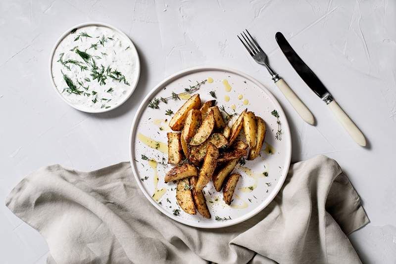 Trouwens, je oven heeft al een ingebouwde instelling die deze in een luchtfriteuse zal 'transformeren'