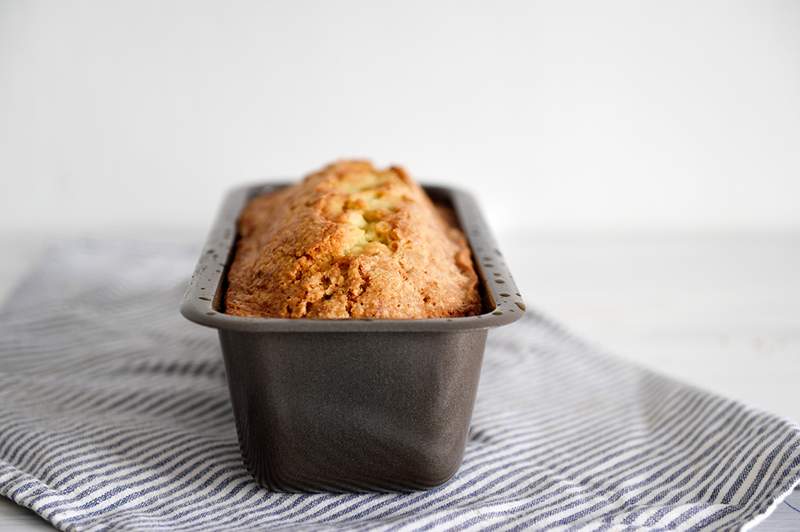 Ik heb geprobeerd het 5-ingrediënt avocado-brood te bakken dat nu overal is, en de resultaten waren helemaal niet wat ik had verwacht