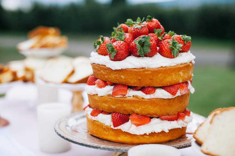 We noemen het dit is het gemakkelijkste veganistische recept voor aardbeien shortcake ... ooit (en het zit vol met vezels en antioxidanten)