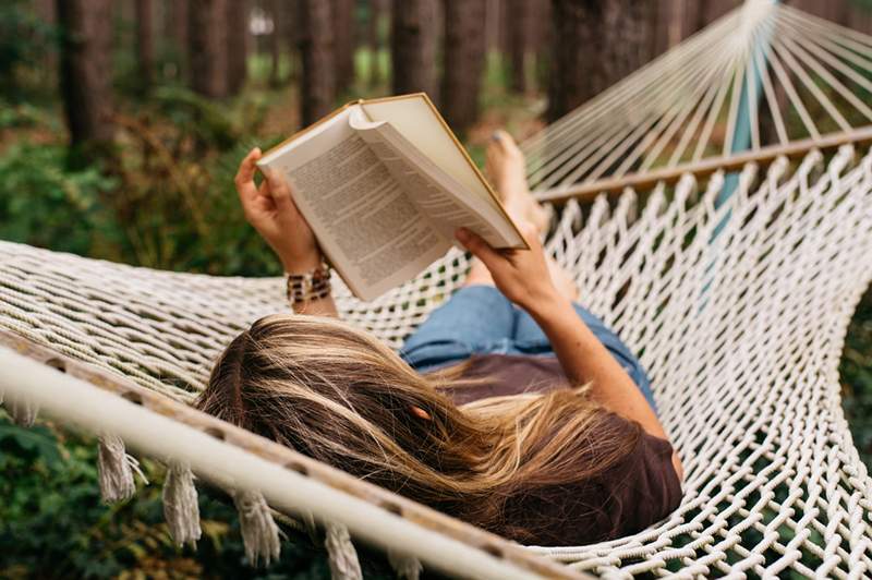 Oletko enemmän introvertti vai ekstravertti? Ota tämä tietokilpailu saadaksesi selville lopullisesti