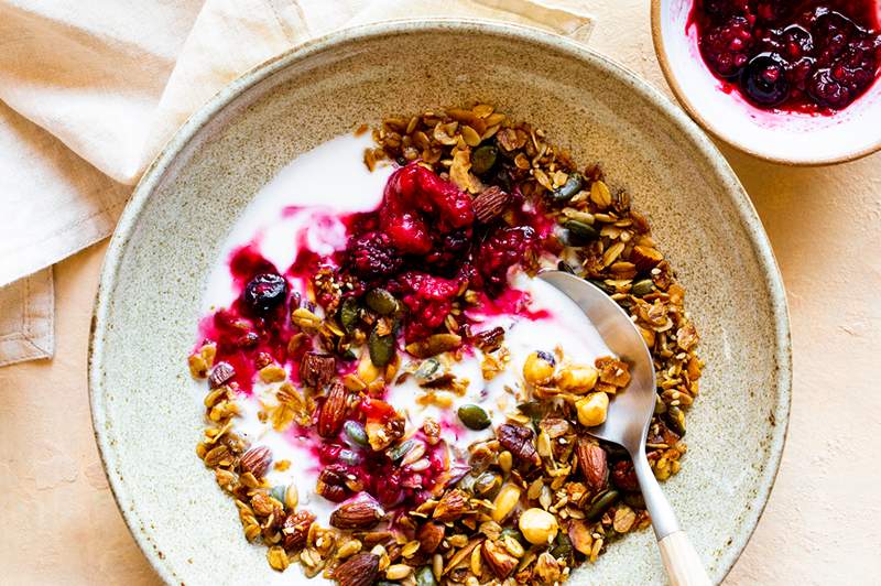 Pumpafrön är en av de bästa källorna för sömnförstärkande magnesium-här hur man använder dem i varje maträtt