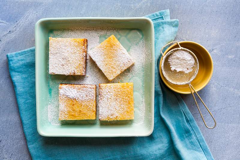 Šie vieglie citronu stieņi ir ideāls pretiekaisuma deserts