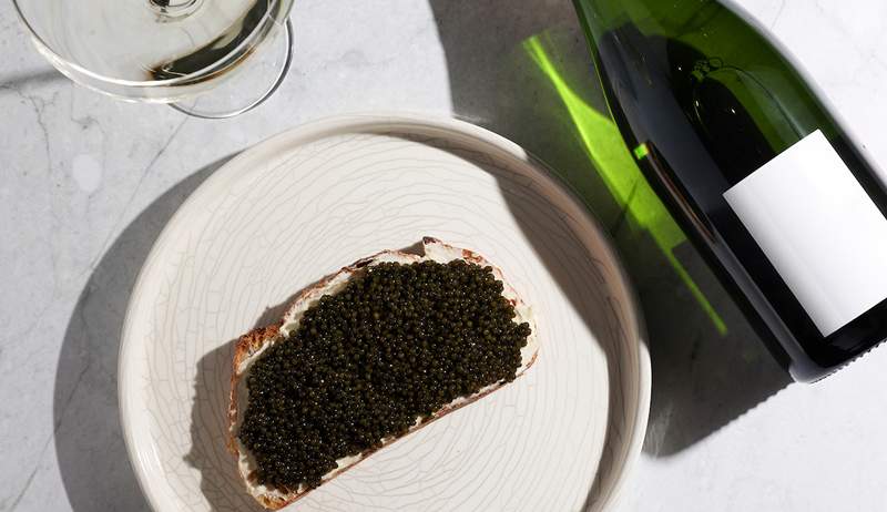 El sorprendente ingrediente puede faltar su rutina de confirmación de la piel? Caviar (en serio.)