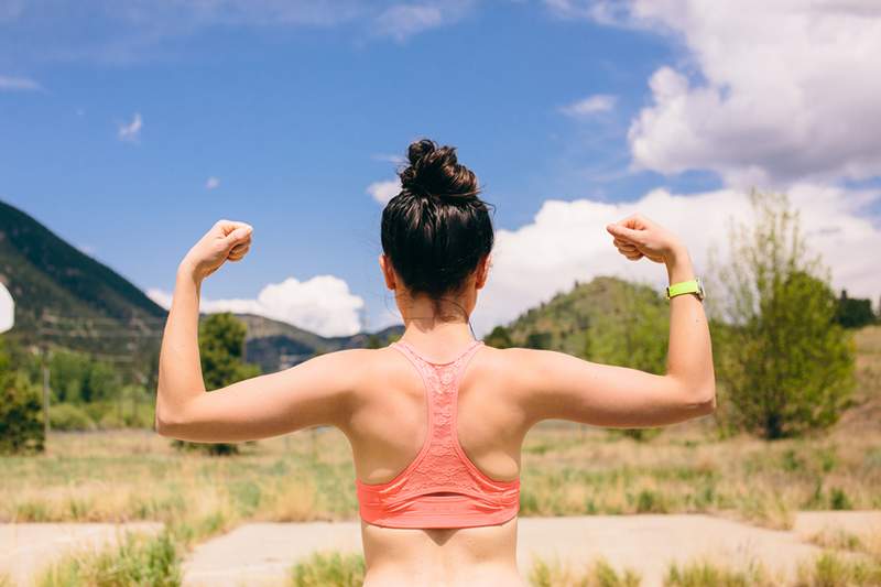 Las repeticiones parciales apuntan a los músculos más pequeños de su cuerpo para las mayores ganancias