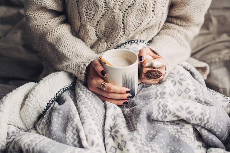 Juste moi, ou est un café chaud plus susceptible de vous faire faire caca que glacé? Nous avons demandé à un gastro