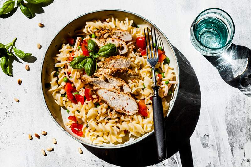 6 proteinische Pasta-Salatrezepte für Ihren nächsten Sommer-Treffen