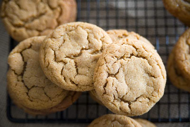 Deze 5-ingrediënt Tahini-koekjes kunnen niet gemakkelijker te bakken zijn (en ze zijn boordevol eiwitten)