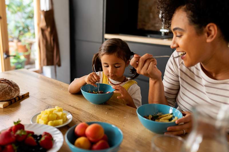 `` Je suis thérapeute et RD des troubles de l'alimentation, et voici 6 choses que je ne dirais jamais aux enfants de la nourriture ''