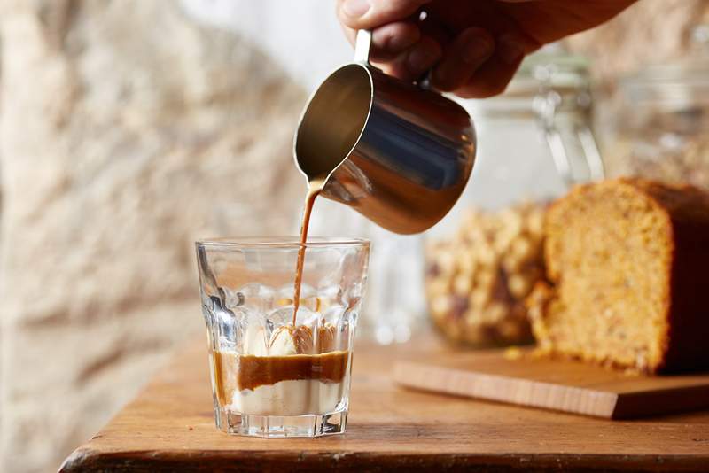 7 Proteinfyllda, mejerifria kaffedryckrecept som ger dig stor morgon (och hela dagen) energi