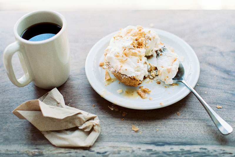 A maneira mais amigável para tomar café no final do dia, de acordo com um nutricionista