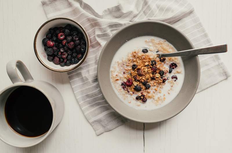 Ich bin seit fast 30 Jahren Gastroenterologe, und dies ist das Verdauungsfrühstück, das ich wiederholt, um regelmäßig zu bleiben.