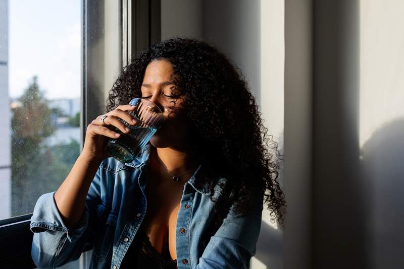 Pourquoi boire suffisamment d'eau est la clé d'un vieillissement en bonne santé