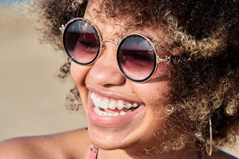 El hilo dental de agua profesional de Panasonic le brinda los dientes y las encías más limpios que ha tenido fuera de la oficina de un dentista, y es un 30% de descuento para el día primo