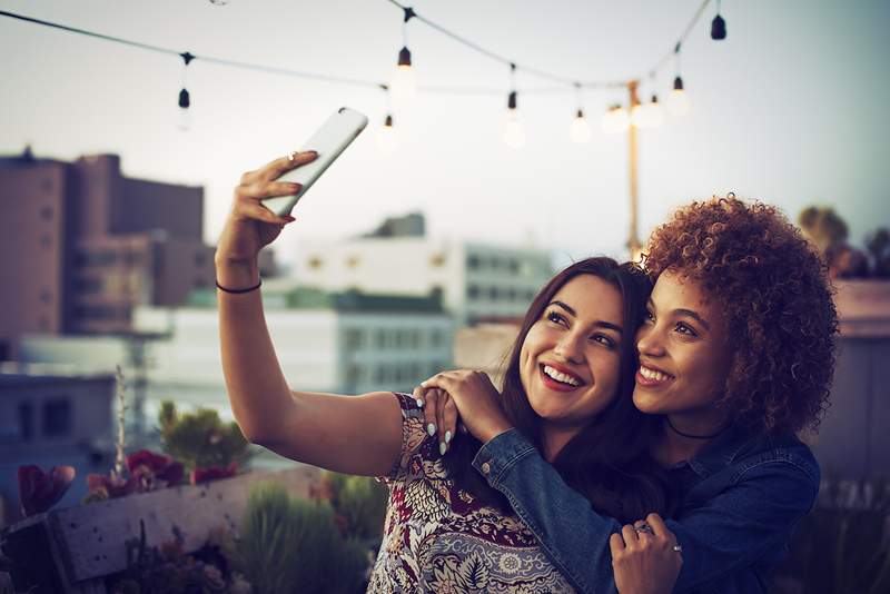 7 Qualitäten einer gesunden Freundschaft, die konstant bleiben, selbst wenn sich die Beziehungen ändern