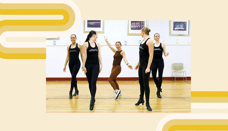 Cómo el entrenamiento de Radio City Rockettes para patear durante 90 minutos seguidos en hasta 4 shows al día