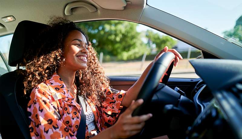 'Ik ben een dermatoloog, en dit zijn de 2 huidverzorgingsproducten die ik * altijd * in mijn auto bewaar'