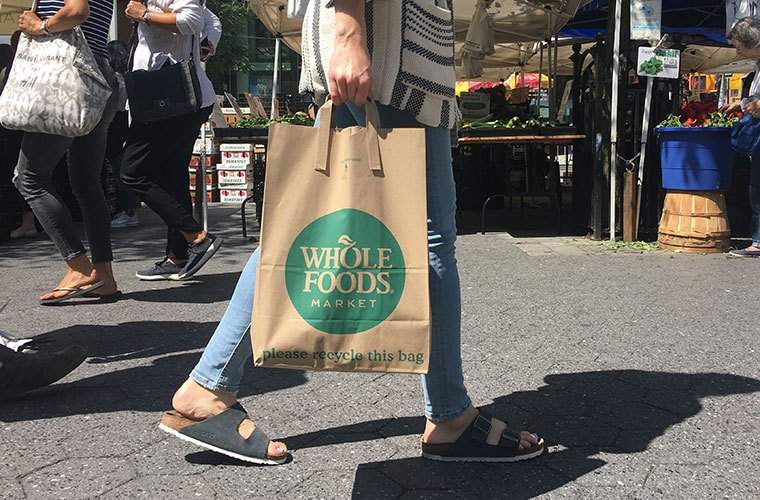 Kale joo! Whole Foods myy lehtivihreä 1 dollarilla nipulla 3. lokakuuta