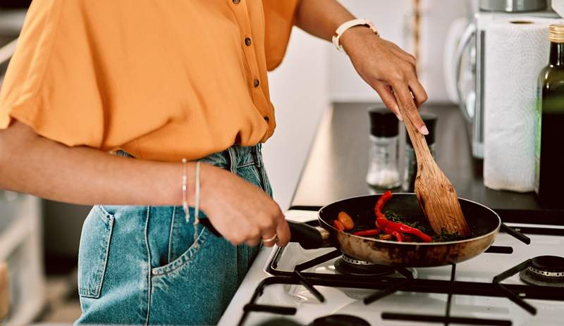 Predaj Nového roka Williams Sonoma preteká s Le Creuset, Staub a všetkých odevmi až 70% zľavou