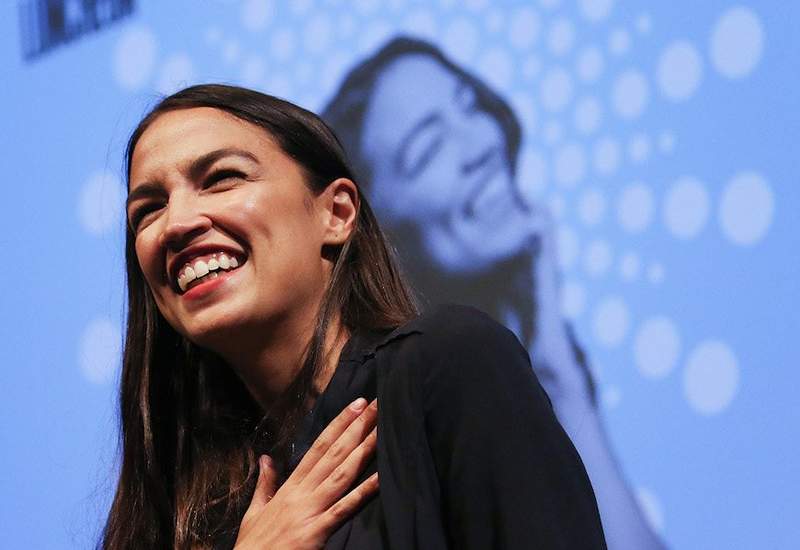 Alexandria Ocasio-Cortez memasak revolusi dengan periuk segera