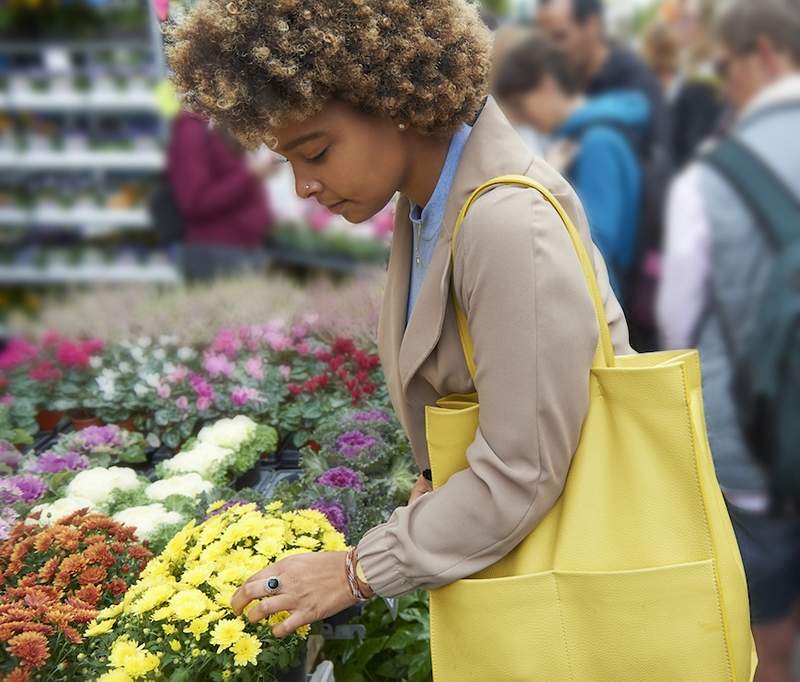 6 helt naturliga sätt att hantera allergier så att du faktiskt kan lukta på vårblommorna