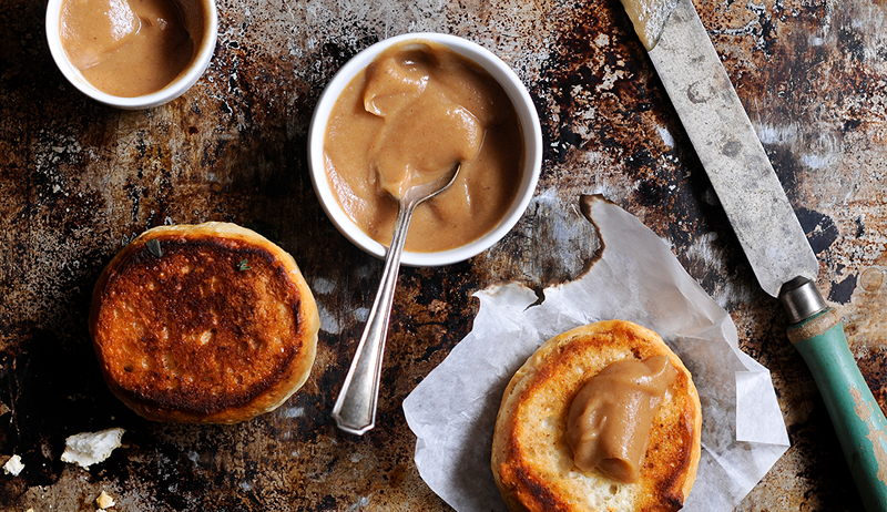 Sie möchten diesen entzündungshemmenden Instant-Topf-Apfel-Apfelbutter auf fast allem verteilen