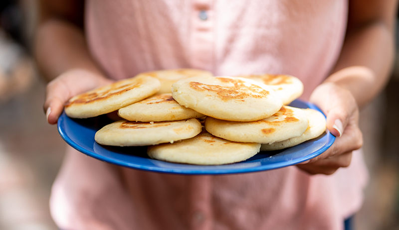 Šī arepa recepte ir pildīta ar olbaltumvielām, šķiedrvielām un visskaistāko lietu interneta kukurūzā