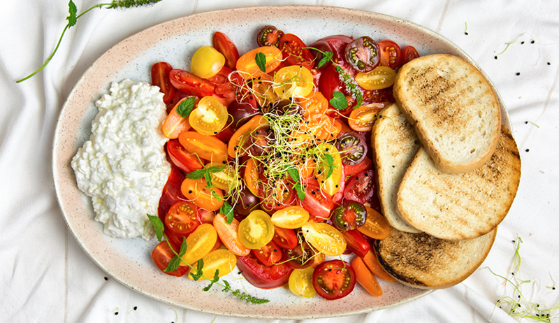 Sono uno chef e ho testato i formaggi di cottage per settimane per trovare i migliori marchi basati su gusto, consistenza e nutrizione (sei il benvenuto)