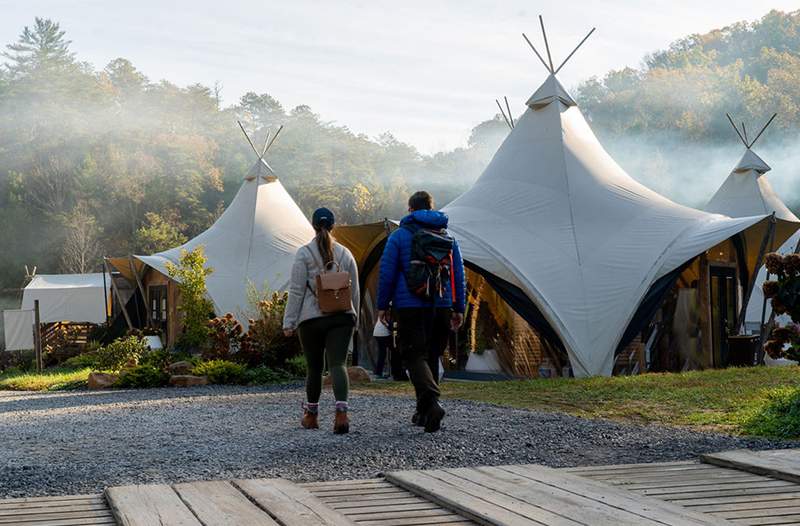 9 tempat glamping terbaik di negara ini untuk pelarian yang dipenuhi alam mewah