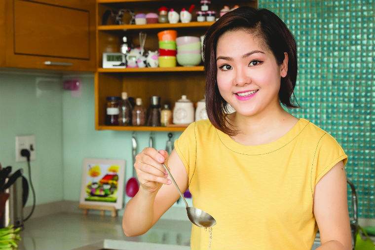 Cara membuat mangkuk pho ayam yang sempurna