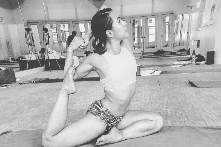 Por qué uno de los estudios de yoga de Bikram más grandes de Nueva York decidió cambiar el nombre