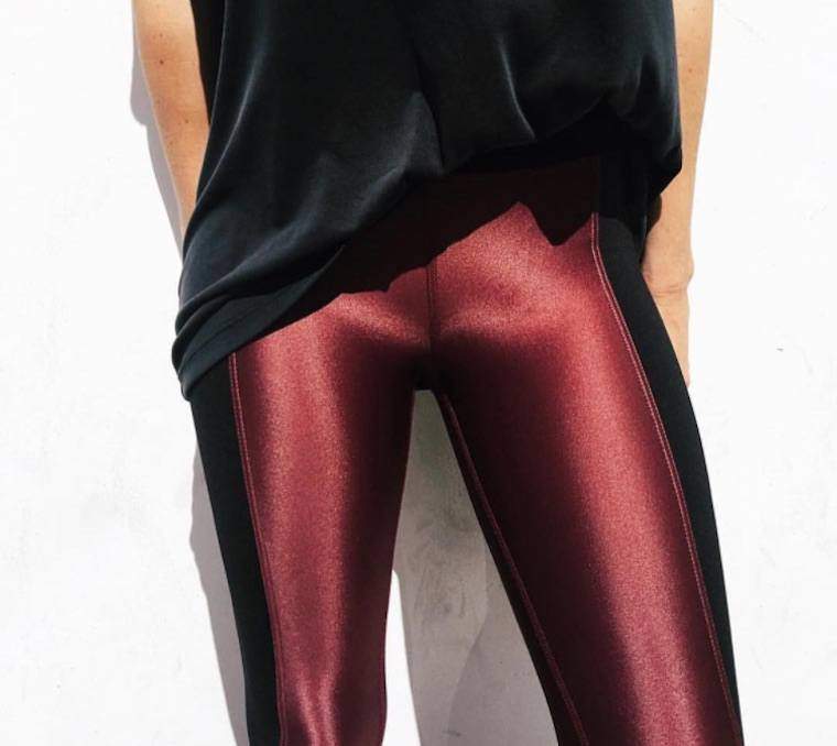 Glänsande leggings kommer nu i alla färger-här är 9 du kommer definitivt att vilja just nu