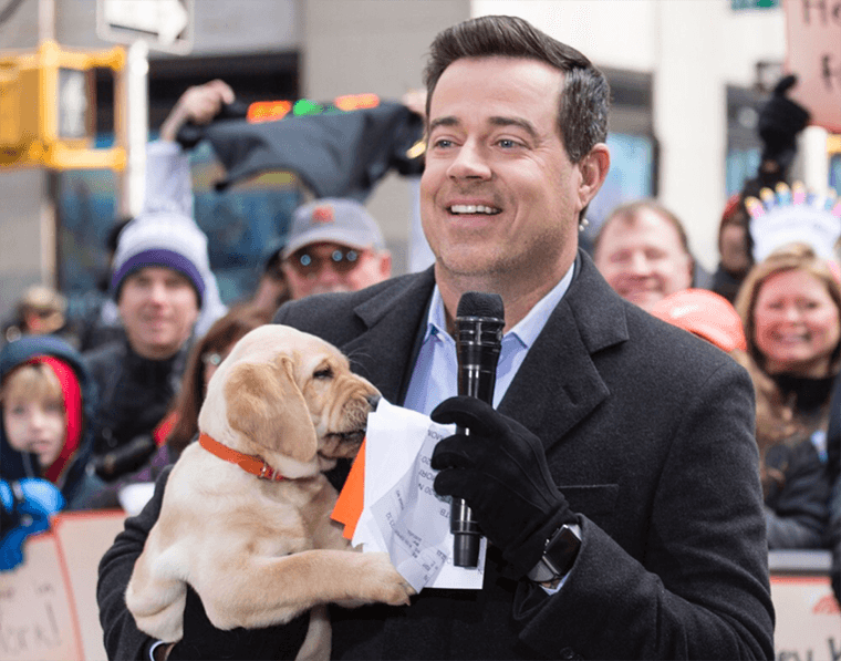 Carson Daly si apre sulle sue lotte con l'ansia e gli strumenti che usa per far fronte